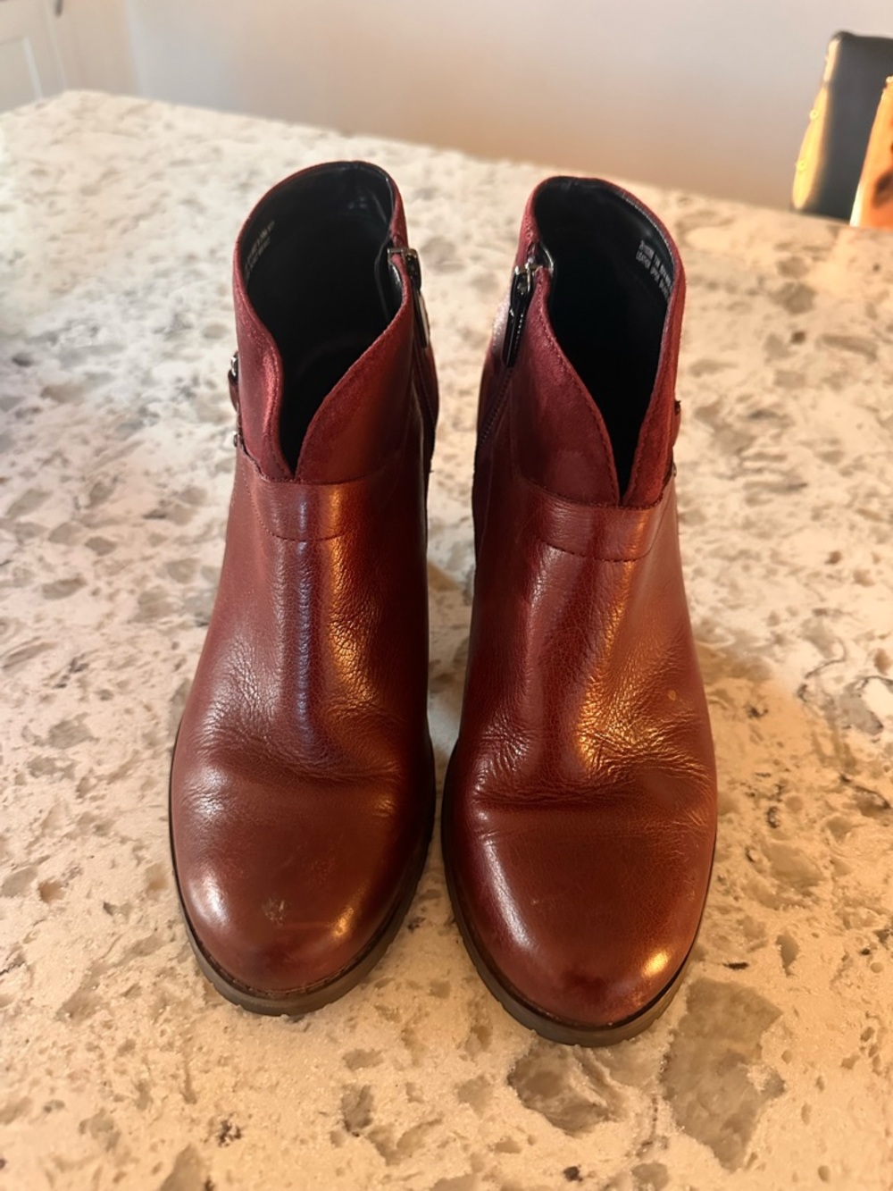 CLARKS Artisan Women's Red Leather Side Buckle Heeled Ankle Boots size 7.5